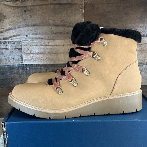 Dr Scholls Women’sSo Cozy Beige Waterproof Faux Fur Booties Size 10
